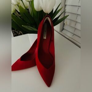 Stradivarius red heels